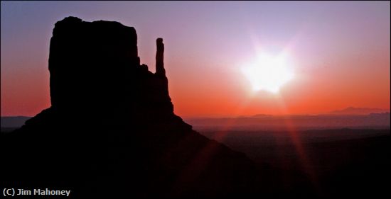 Missing Image: i_0039.jpg - Monument Valley Sunrise
