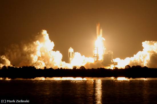 Missing Image: i_0025.jpg - Space Shuttle Discovery Launch