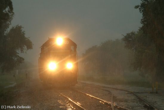 Missing Image: i_0007.jpg - Train In Rain