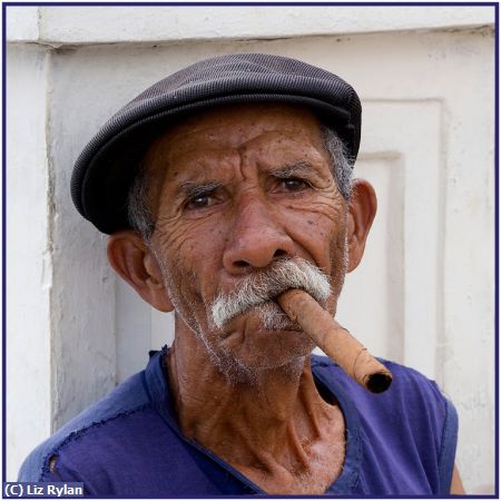 Missing Image: i_0001.jpg - Man with Cigar
