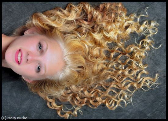 Missing Image: i_0014.jpg - Curly Blonde Locks