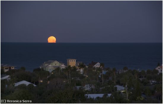 Missing Image: i_0015.jpg - Moon Setting Over Clearwater Beach