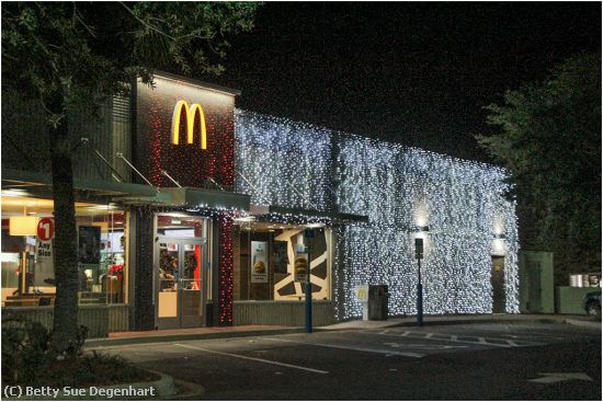 Missing Image: i_0007.jpg - McDonalds-Christmas