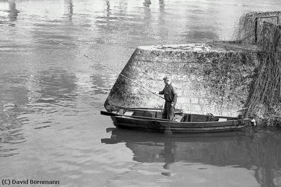 Missing Image: i_0036.jpg - Fishing on the Meuse