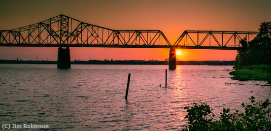Missing Image: i_0022.jpg - Sunset on the Ohio River