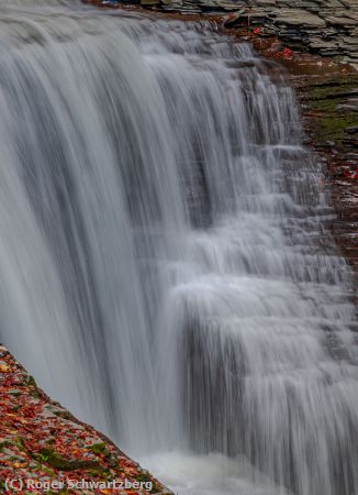 Missing Image: i_0007.jpg - Cascading Falls with Red
