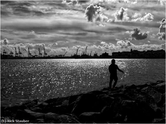 Missing Image: i_0057.jpg - Waterfront Silhouette