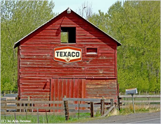 Missing Image: i_0056.jpg - Texaco Barn