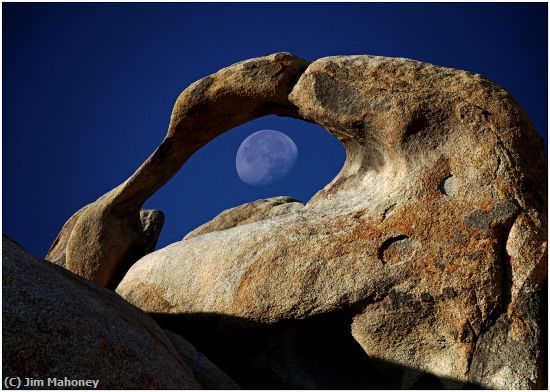 Missing Image: i_0058.jpg - Mobius Arch and Moon