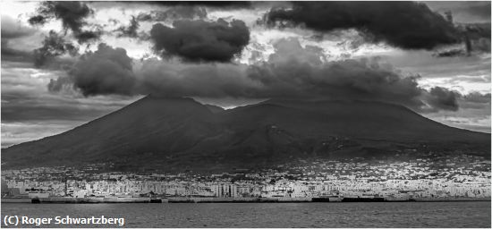 Missing Image: i_0082.jpg - Storm Clouds Near Capri