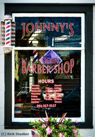 Missing Image: i_0030.jpg - Barber Shop Sign