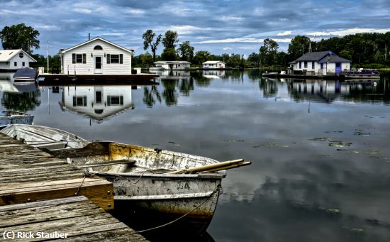 Missing Image: i_0006.jpg - Houseboats on Presque Isle