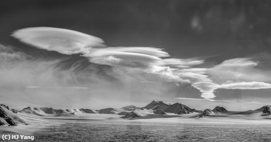 Missing Image: i_0071.jpg - Clouds in Antarctica