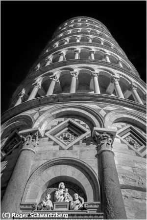 Missing Image: i_0074.jpg - Leaning Tower from Below