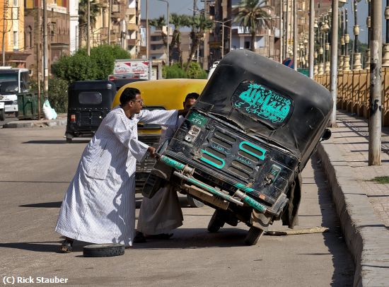 Missing Image: i_0031.jpg - Tire Change in Egypt