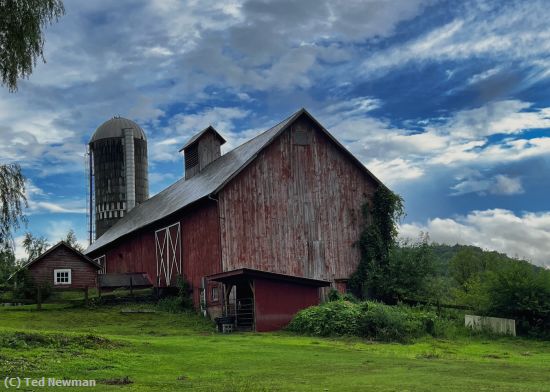 Missing Image: i_0023.jpg - vermont-barn