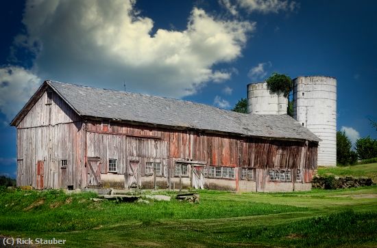 Missing Image: i_0042.jpg - Barn and Silos