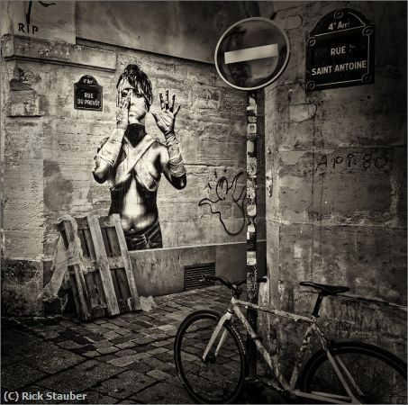 Missing Image: i_0070.jpg - Silent Streets, Loud Voices