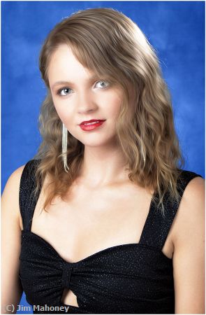 Missing Image: i_0025.jpg - Samantha S