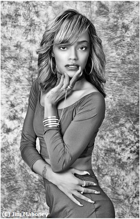 Missing Image: i_0056.jpg - Lamikia Strikes a Pose